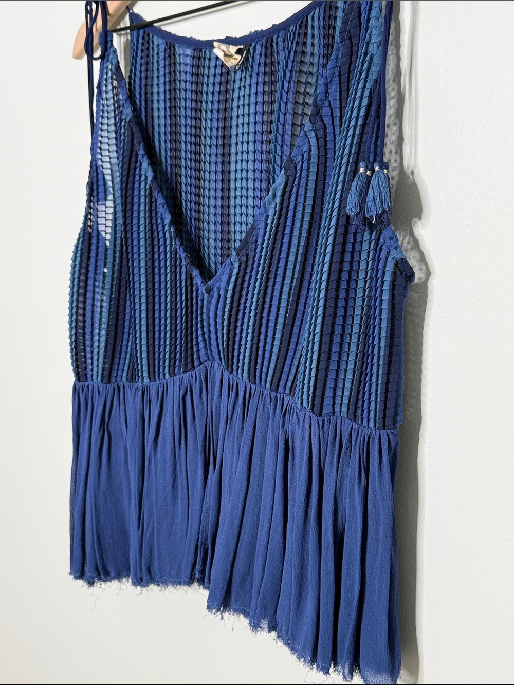 Vintage Anthropologie 2000s Raw Edge Cami Tassel Tie Tank by Akemi + Kin